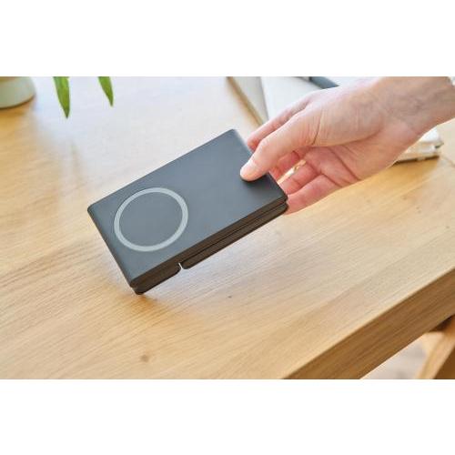 Recyceltes ABS 3-in-1 magnetisches kabelloses Ladegerät Valerio