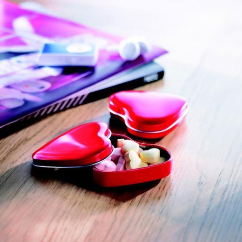 Herzdose mit bonbons Lovemint